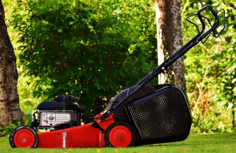 How do you fix a lawn mower carburetor?